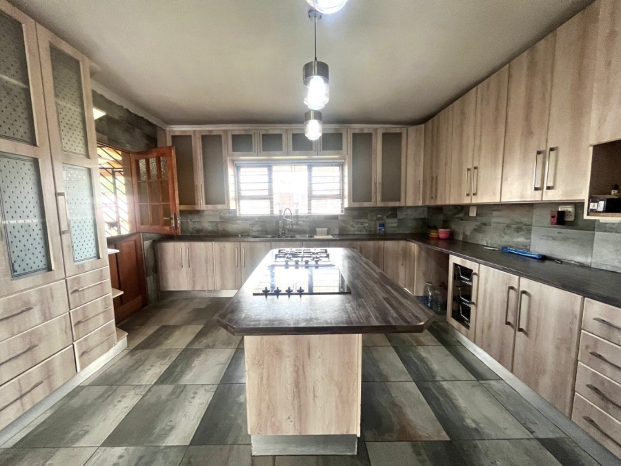 4 Bedroom Property for Sale in Despatch Central Eastern Cape